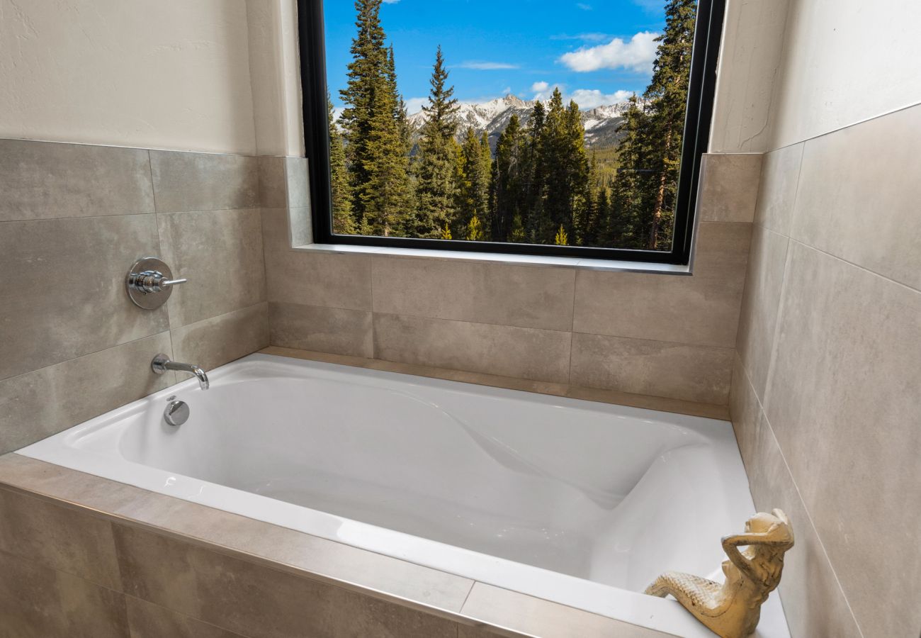 House in Big Sky - Big Sky Ski Retreat