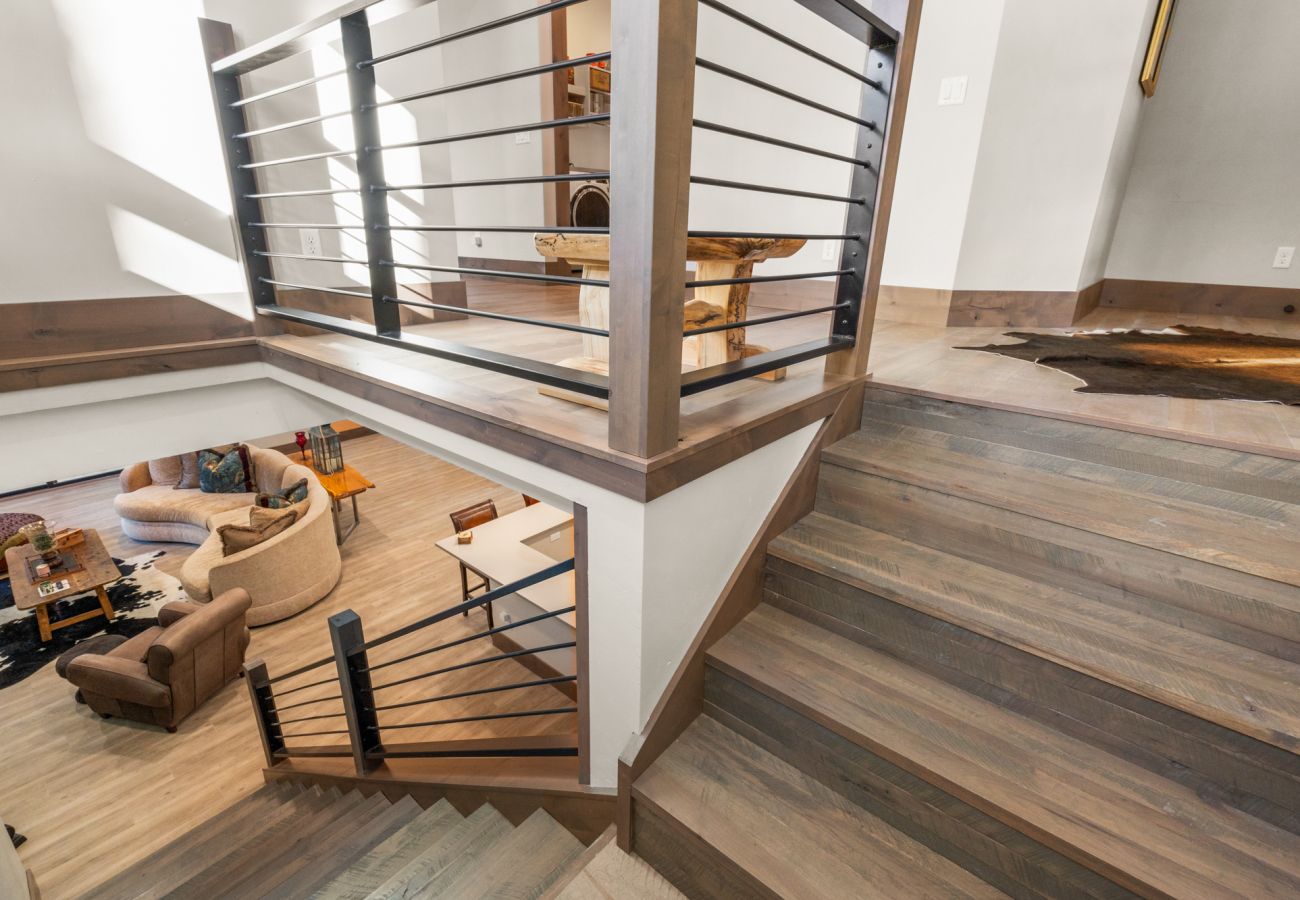 House in Big Sky - Big Sky Ski Retreat