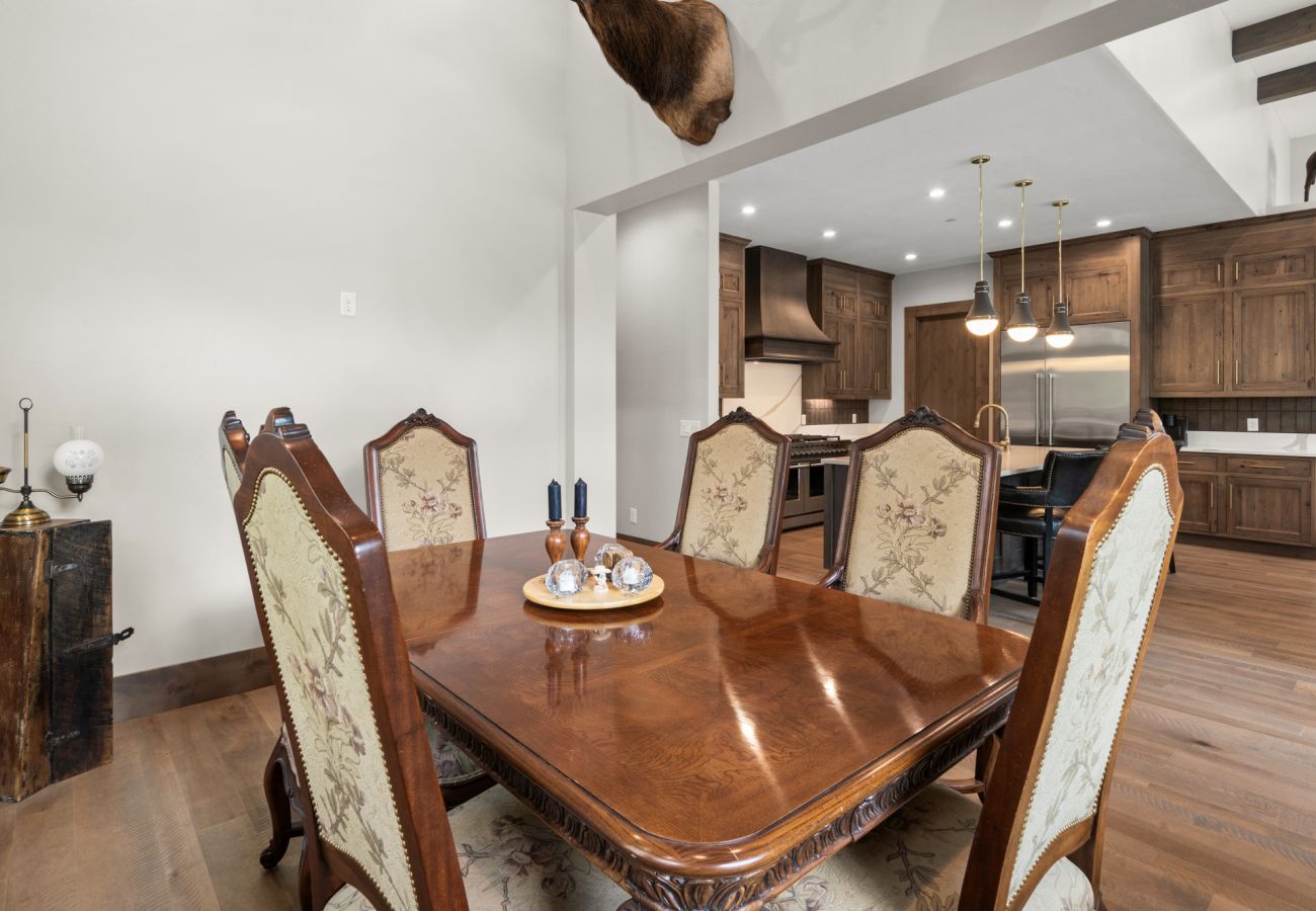 House in Big Sky - Big Sky Ski Retreat