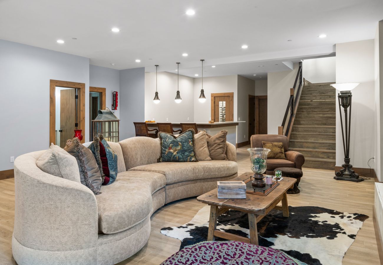 House in Big Sky - Big Sky Ski Retreat