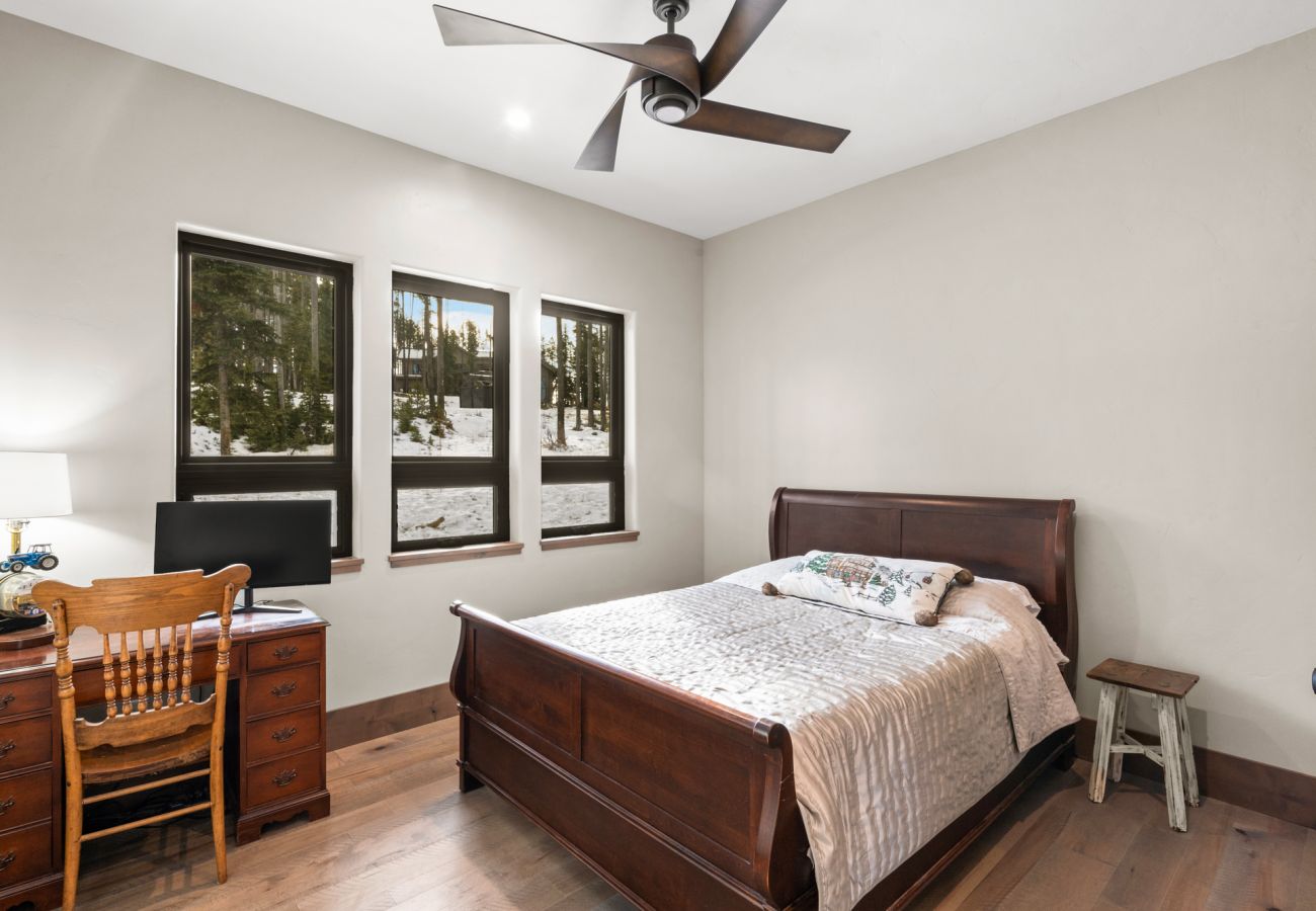 House in Big Sky - Big Sky Ski Retreat