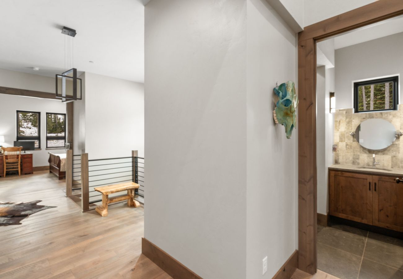 House in Big Sky - Big Sky Ski Retreat