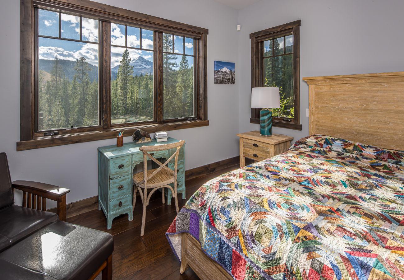 House in Big Sky -  Stunning Big Sky Vacation Home