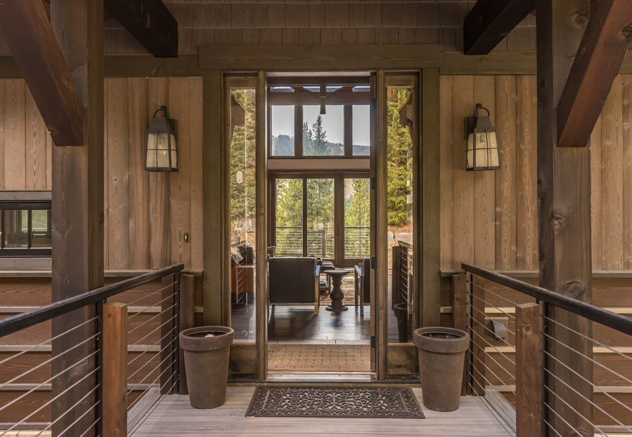 House in Big Sky -  Stunning Big Sky Vacation Home