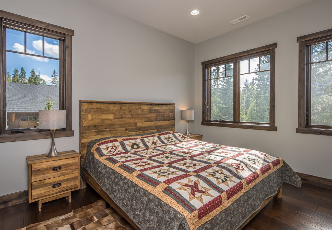 House in Big Sky -  Stunning Big Sky Vacation Home