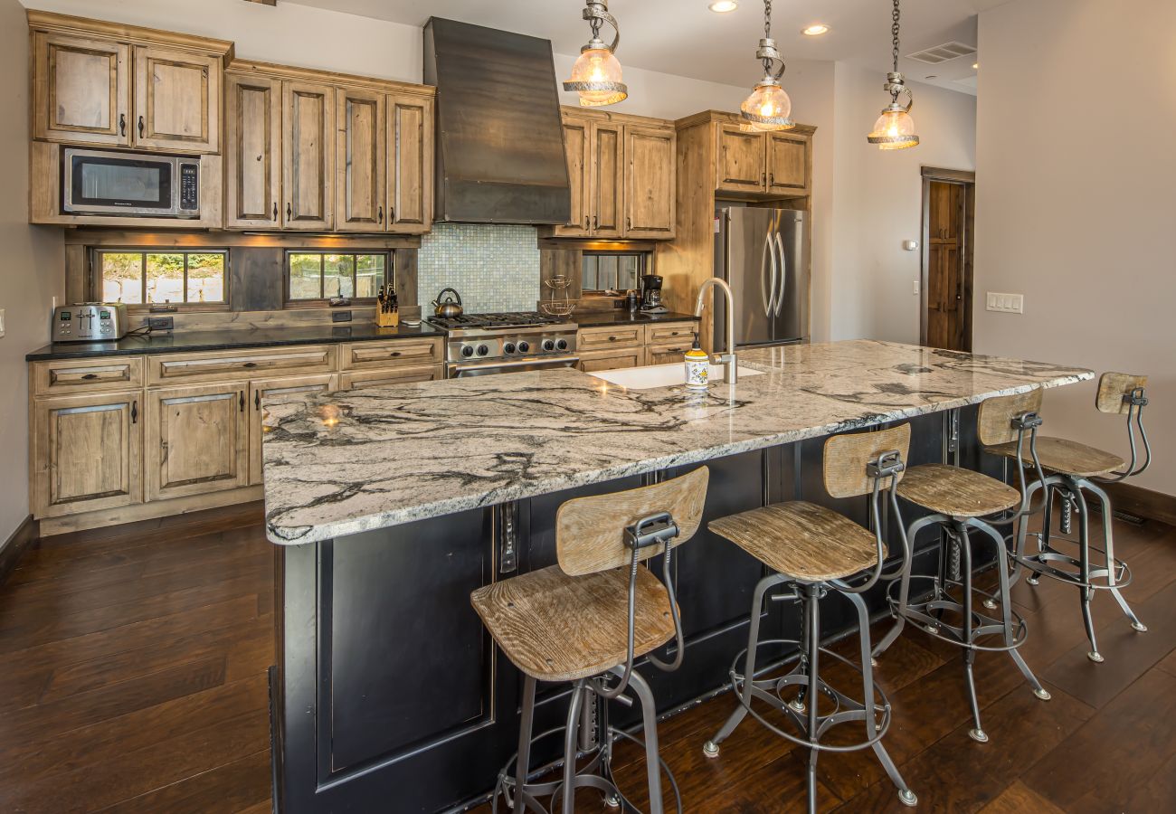 House in Big Sky -  Stunning Big Sky Vacation Home