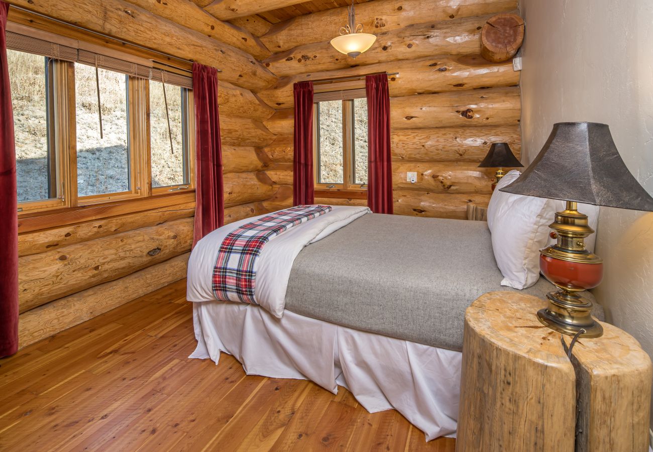Cabin in Big Sky - Big Sky Beehive Basin Cabin