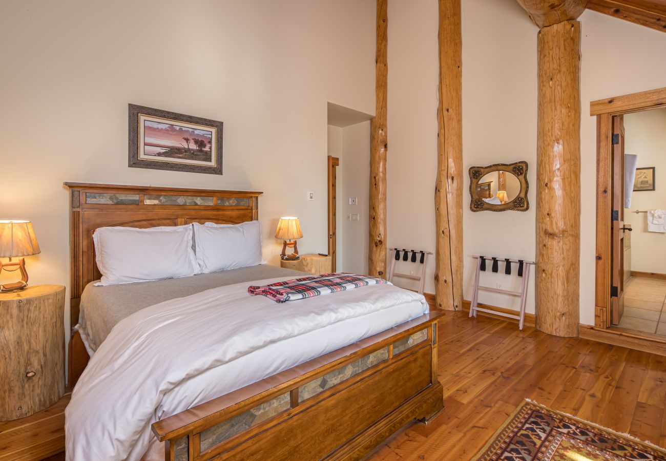 Cabin in Big Sky - Big Sky Beehive Basin Cabin