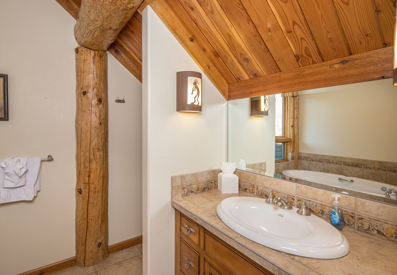 Cabin in Big Sky - Big Sky Beehive Basin Cabin