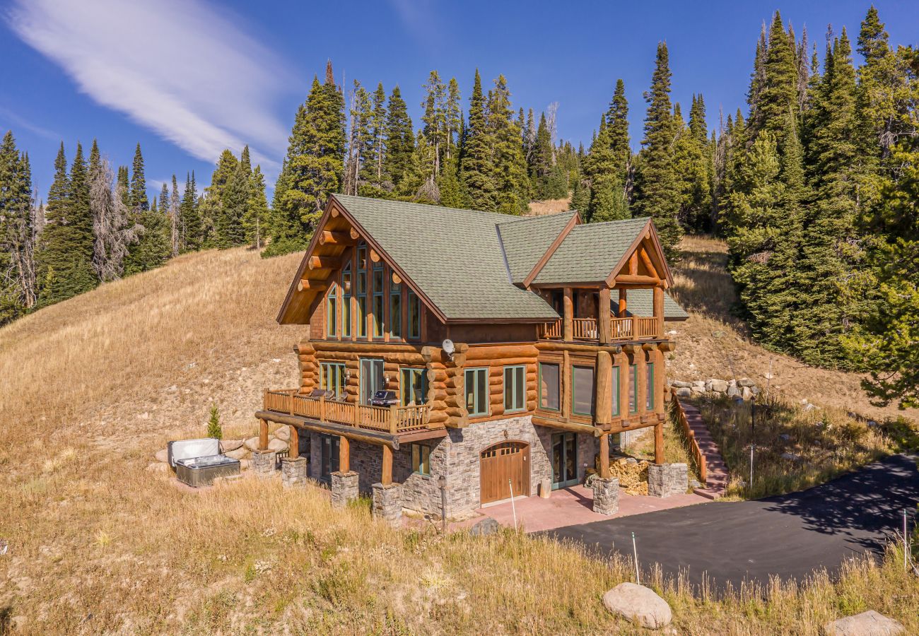 Cabin in Big Sky - Big Sky Beehive Basin Cabin