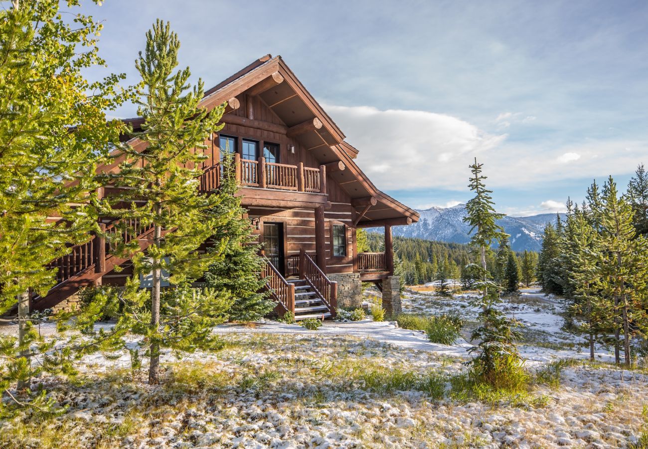Chalet in Big Sky - New to Market! Vast Ski In/Ski Out Big Sky Chalet