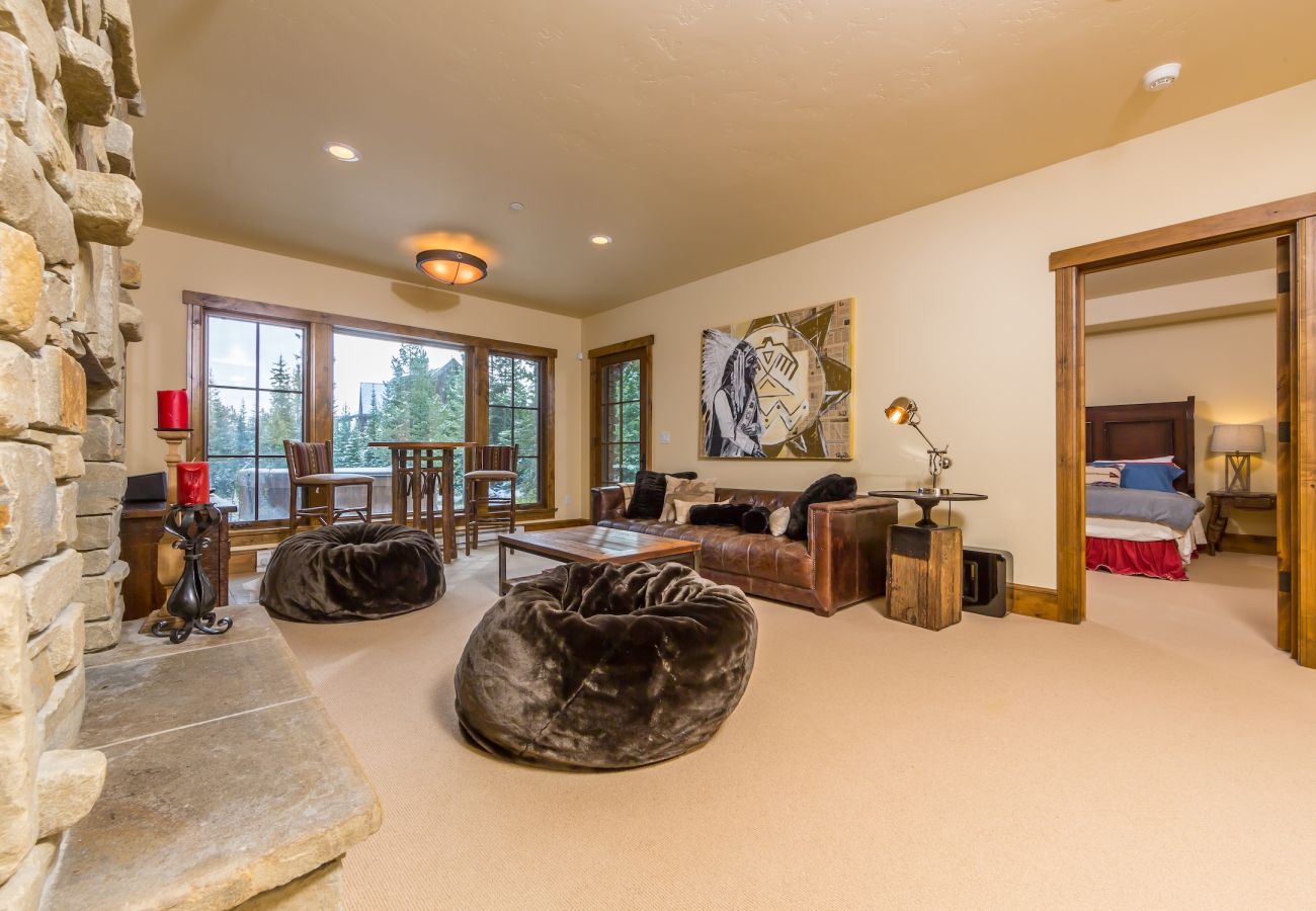 Chalet in Big Sky - New to Market! Vast Ski In/Ski Out Big Sky Chalet
