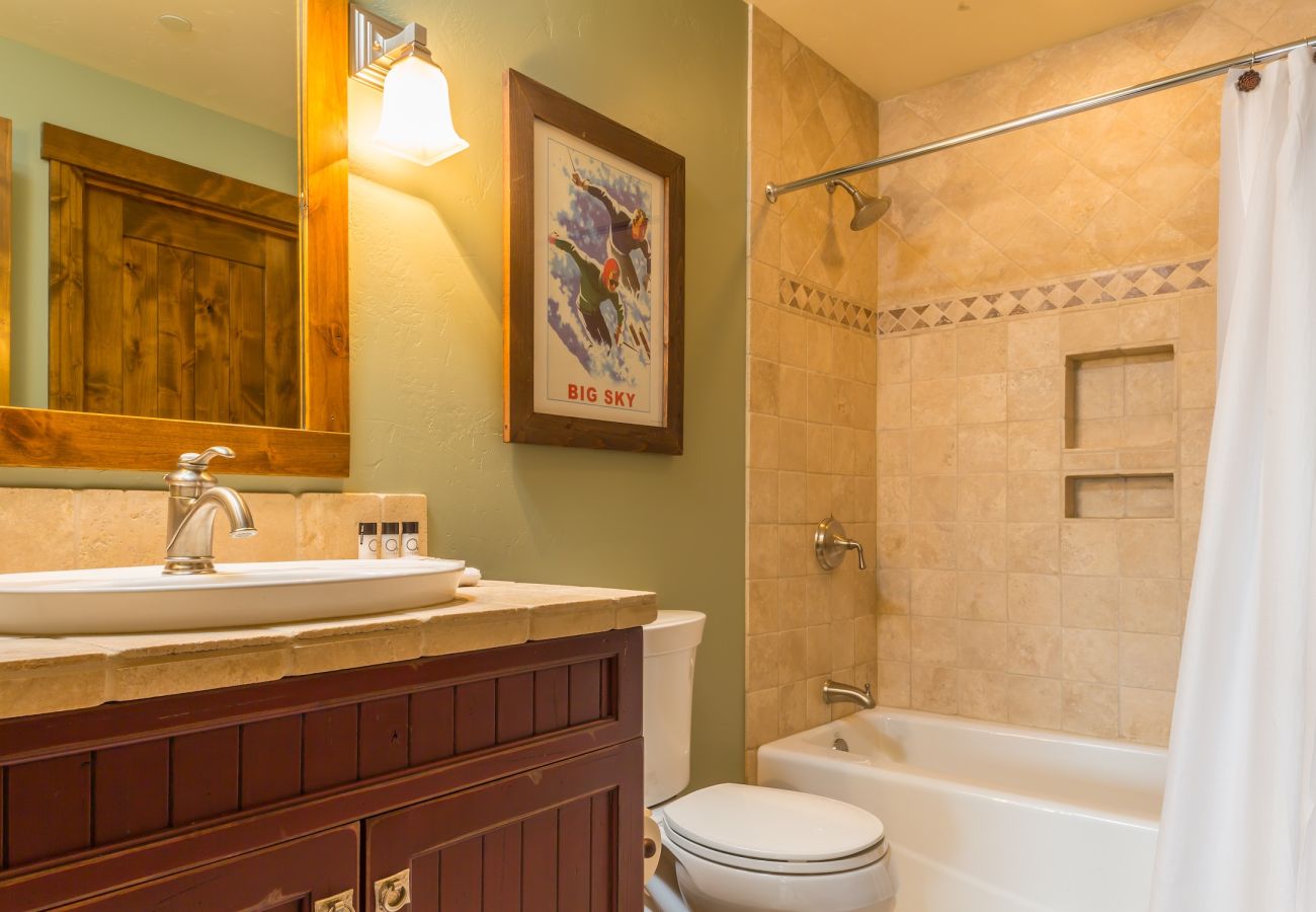 Chalet in Big Sky - New to Market! Vast Ski In/Ski Out Big Sky Chalet