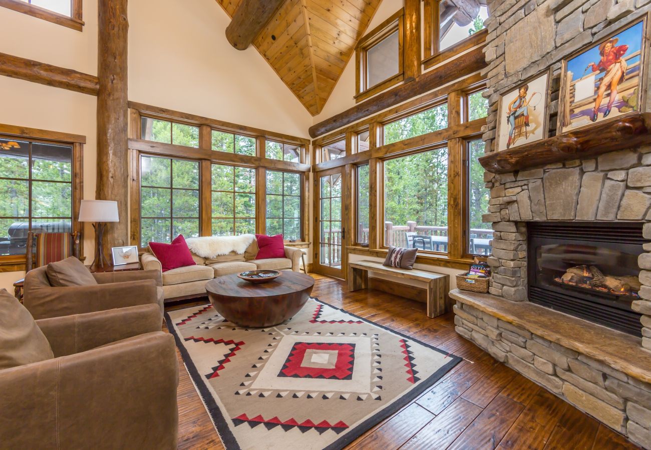 Chalet in Big Sky - New to Market! Vast Ski In/Ski Out Big Sky Chalet