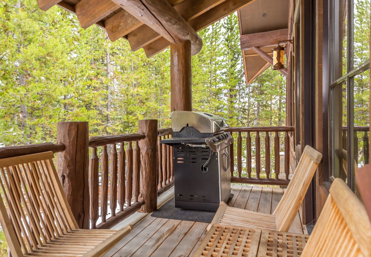 Chalet in Big Sky - New to Market! Vast Ski In/Ski Out Big Sky Chalet