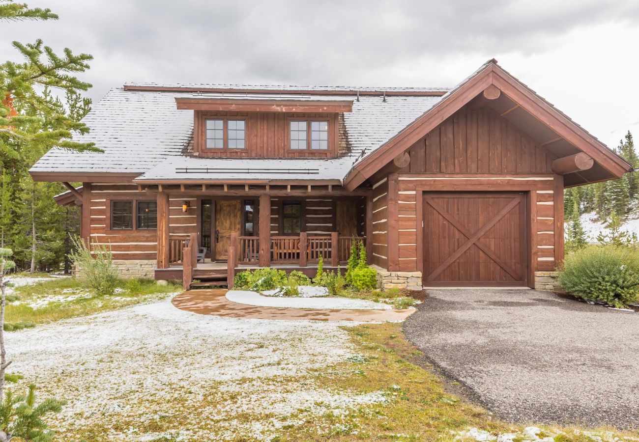 Chalet in Big Sky - New to Market! Vast Ski In/Ski Out Big Sky Chalet