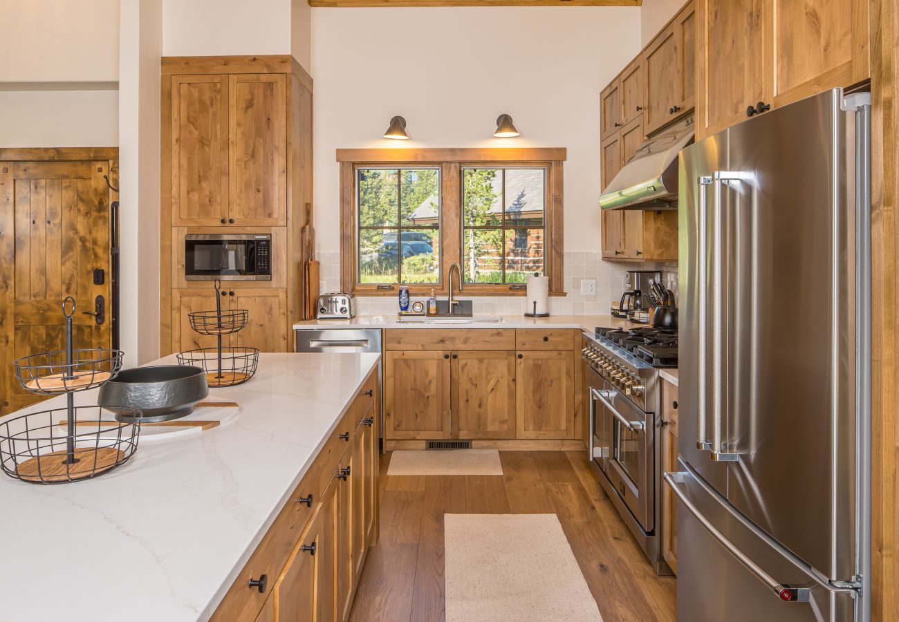 Chalet in Big Sky - Vast Ski In/Ski Out Big Sky Chalet