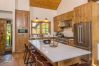 Chalet in Big Sky - Vast Ski In/Ski Out Big Sky Chalet