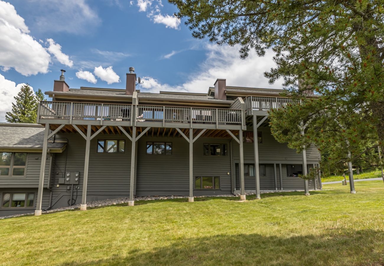 Townhouse in Big Sky - Stylish Big Sky Home