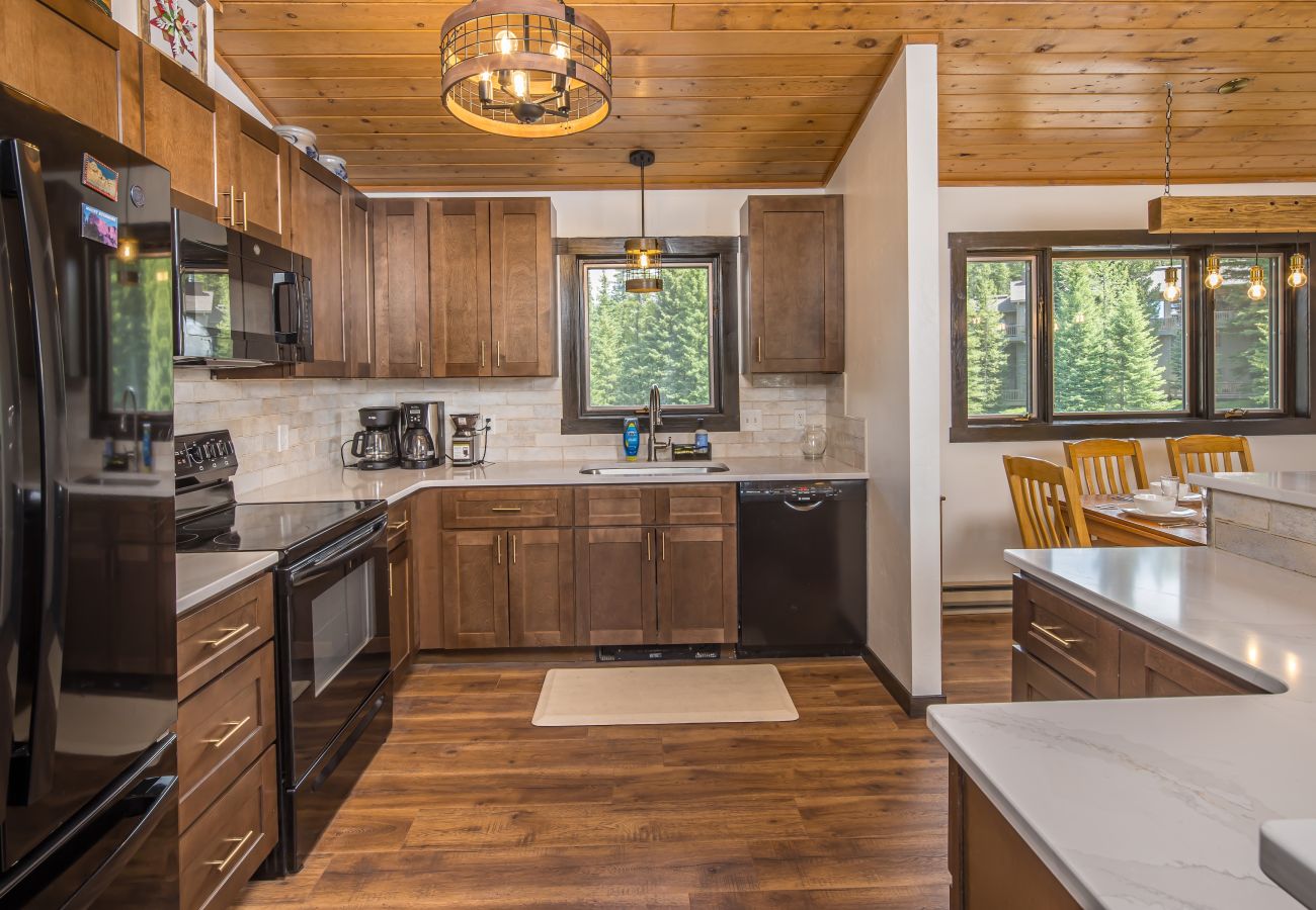 Townhouse in Big Sky - Stylish Big Sky Home
