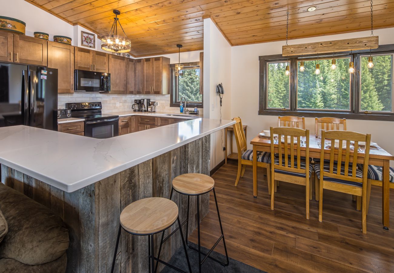 Townhouse in Big Sky - Stylish Big Sky Home