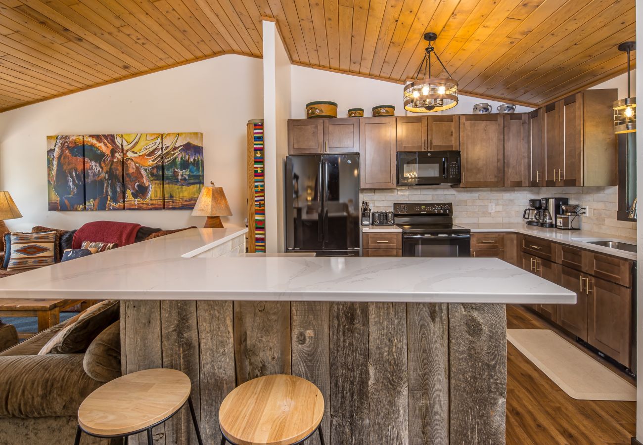 Townhouse in Big Sky - Stylish Big Sky Home