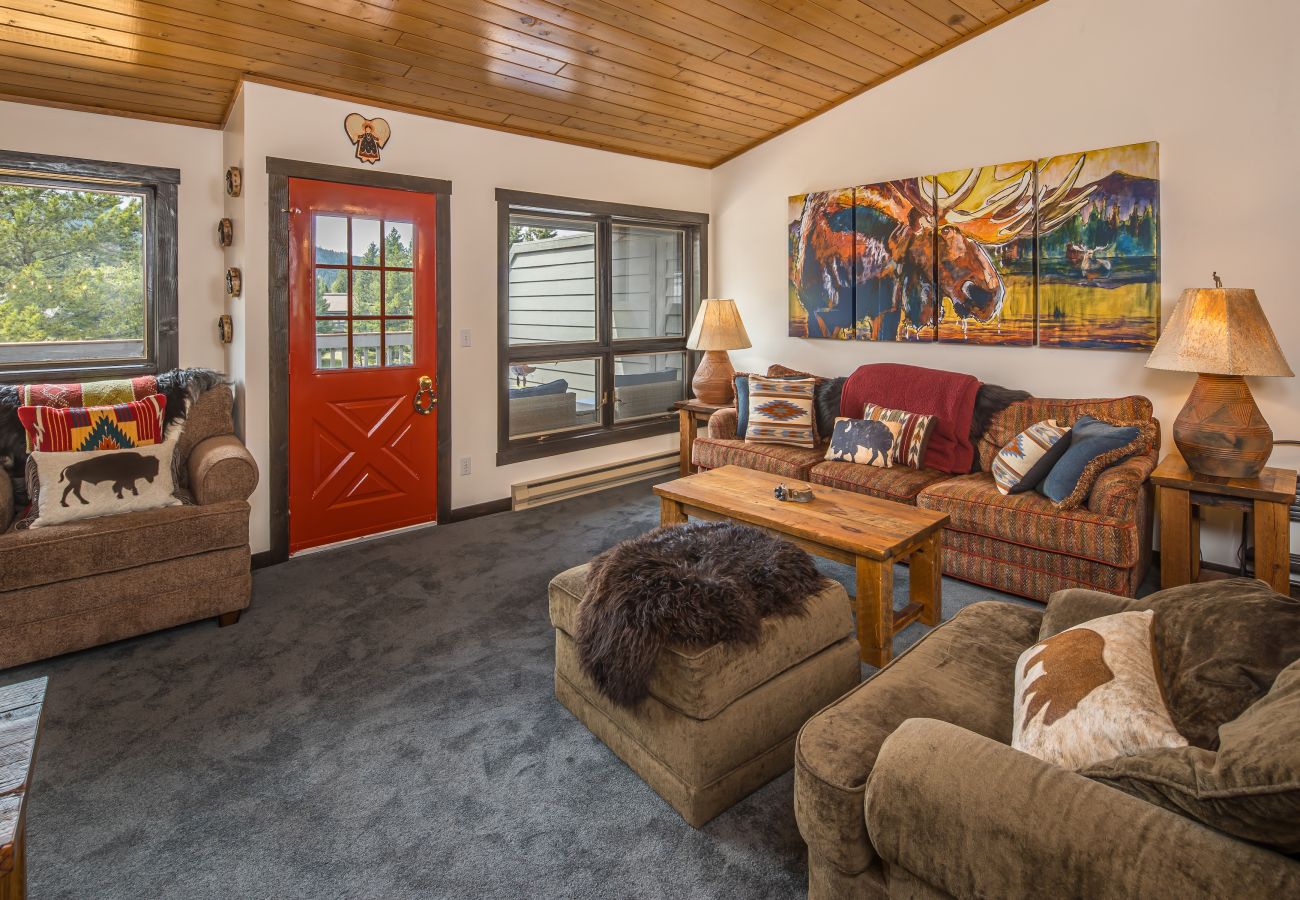 Townhouse in Big Sky - Stylish Big Sky Home
