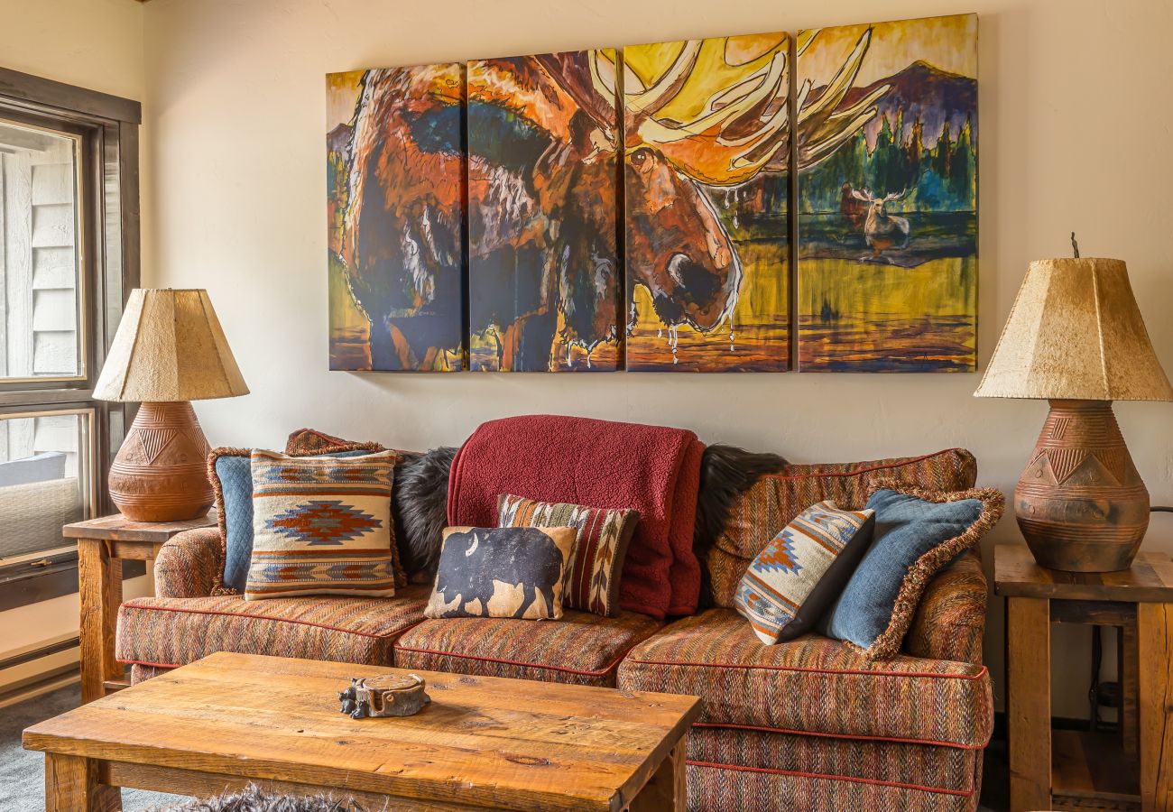 Townhouse in Big Sky - Stylish Big Sky Home