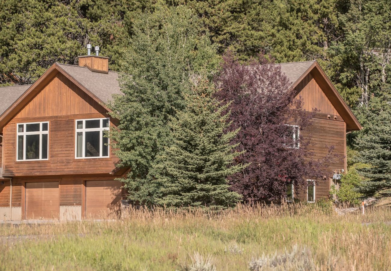 Townhouse in Big Sky - New to Market! Big Sky Town Center Home