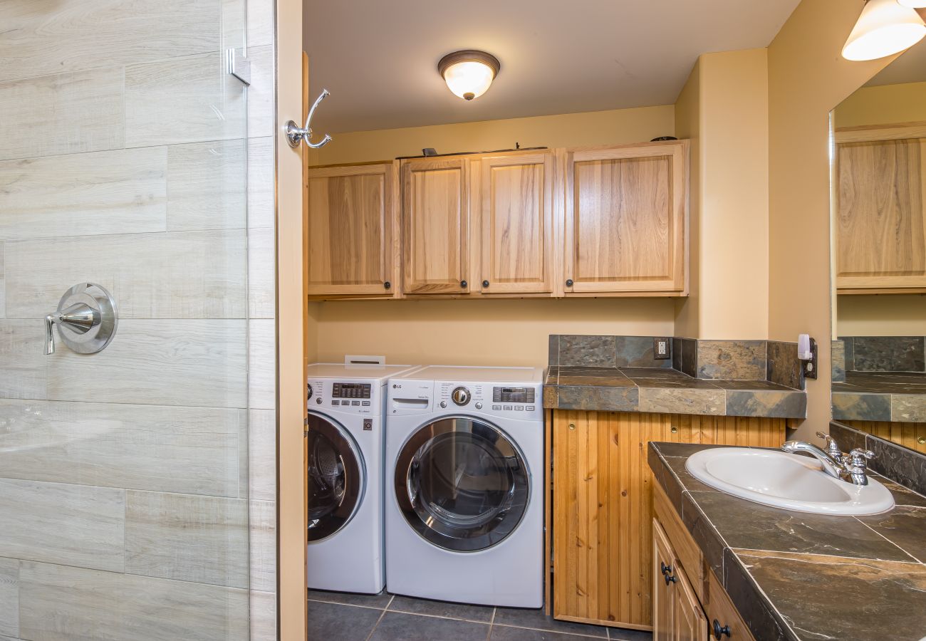 Townhouse in Big Sky - New to Market! Big Sky Town Center Home