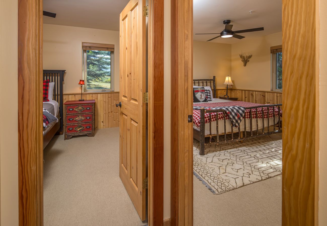 Townhouse in Big Sky - New to Market! Big Sky Town Center Home