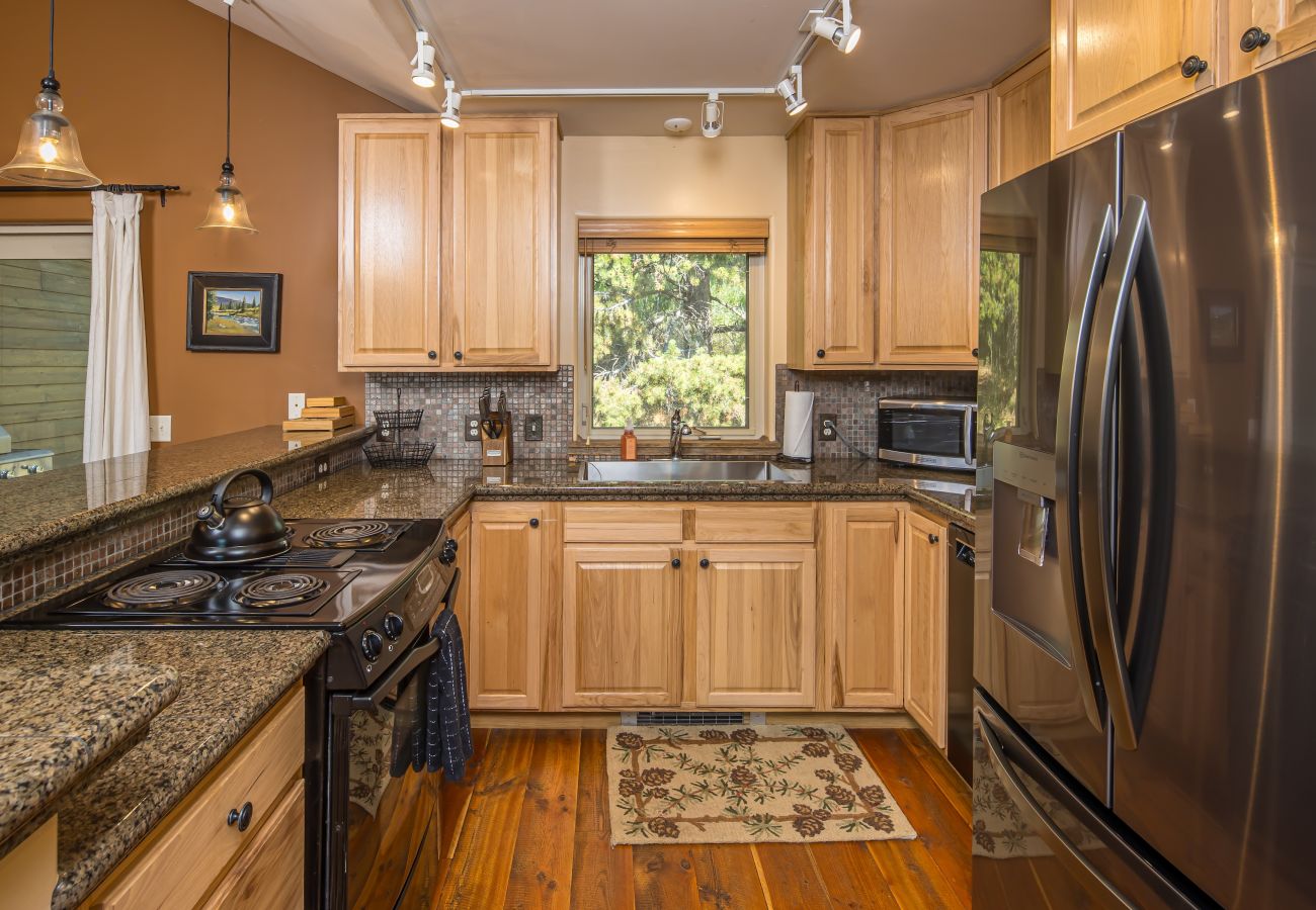 Townhouse in Big Sky - New to Market! Big Sky Town Center Home