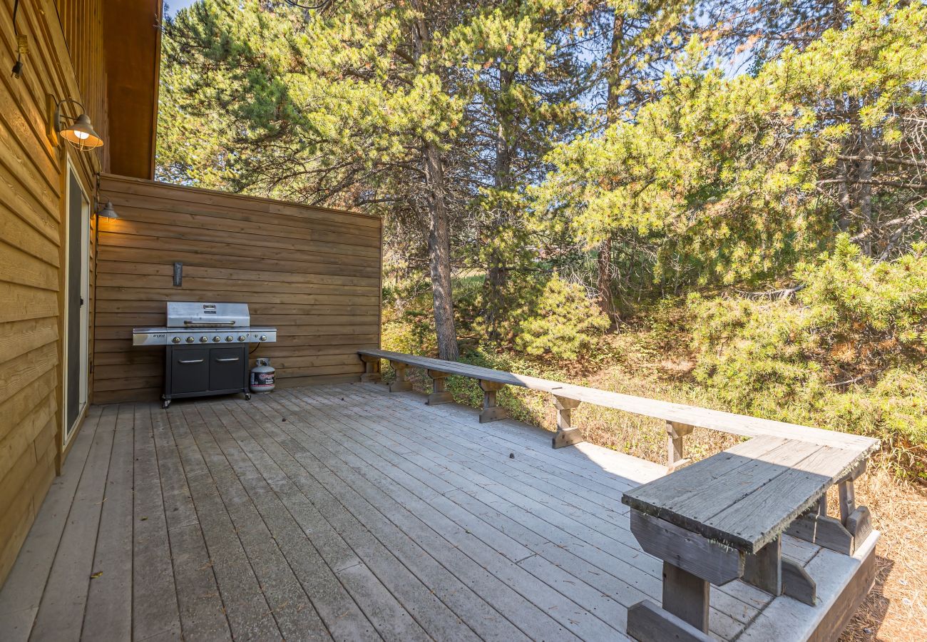 Townhouse in Big Sky - New to Market! Big Sky Town Center Home