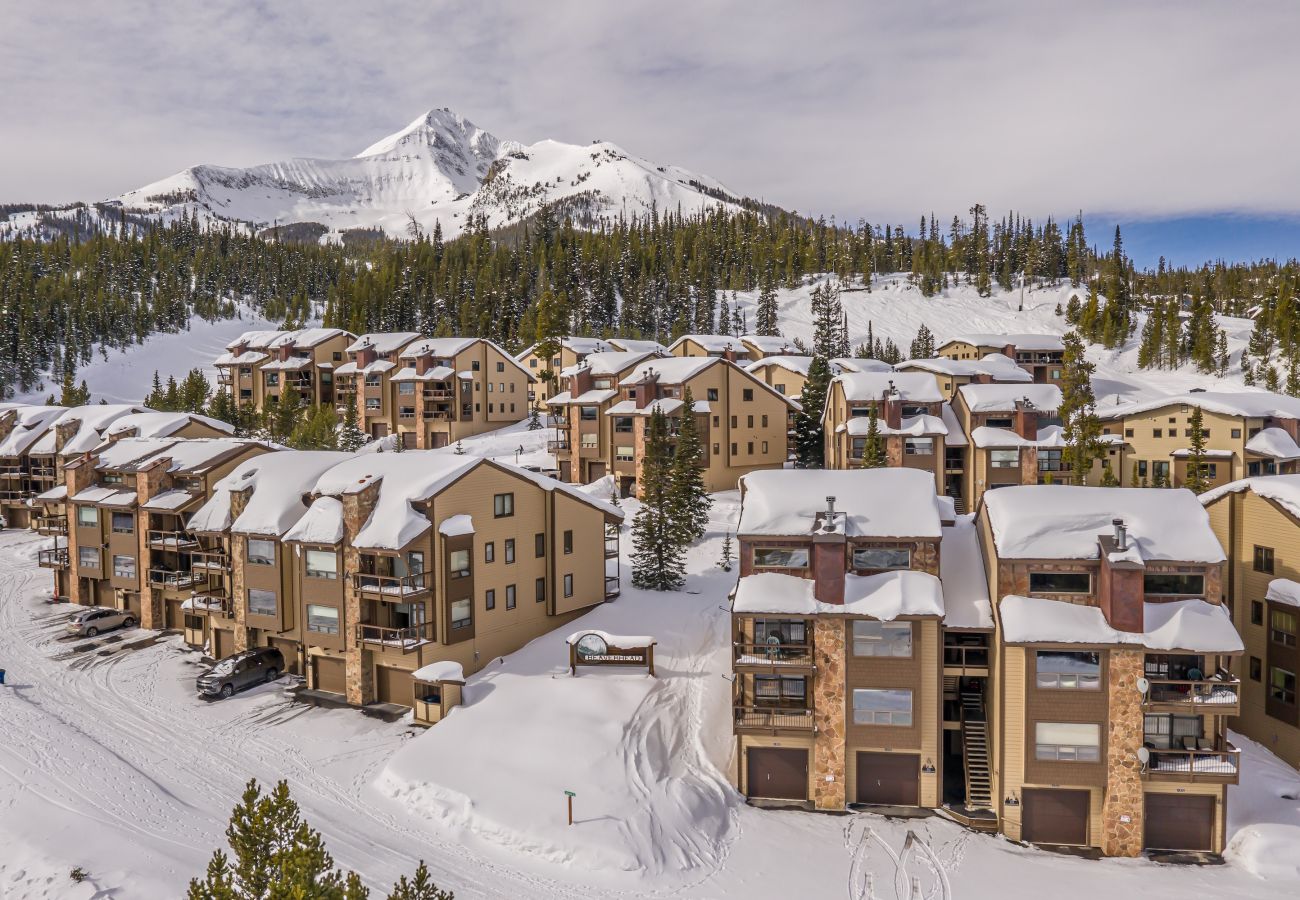 Condominium in Big Sky - New to Market! Ski in/Ski Out Big Sky Mountain Condo