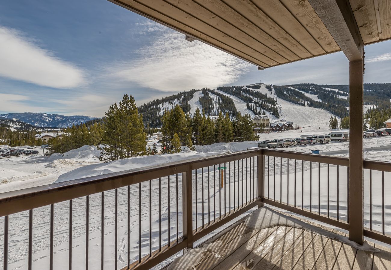 Condominium in Big Sky - New to Market! Ski in/Ski Out Big Sky Mountain Condo