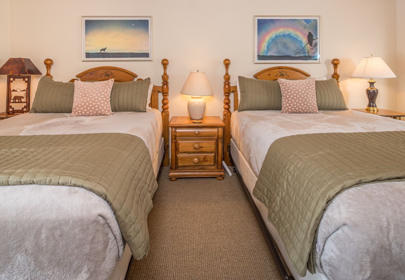 Condominium in Big Sky - New to Market! Ski in/Ski Out Big Sky Mountain Condo