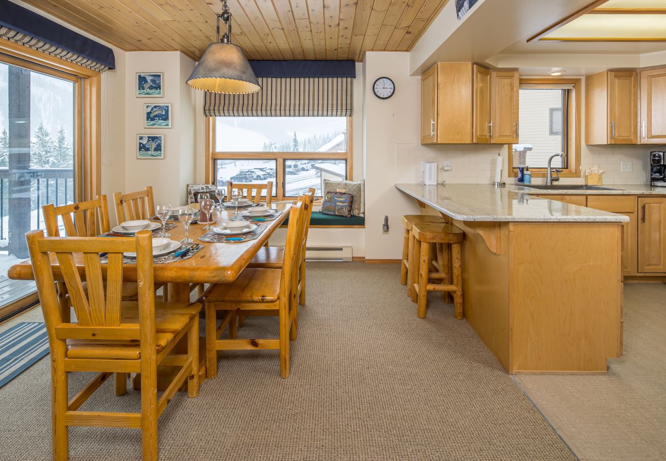 Condominium in Big Sky - New to Market! Ski in/Ski Out Big Sky Mountain Condo