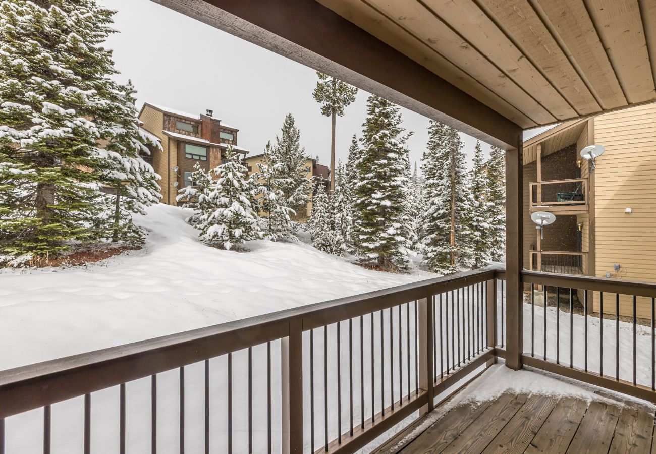 Condominium in Big Sky - New to Market! Ski in/Ski Out Big Sky Mountain Condo