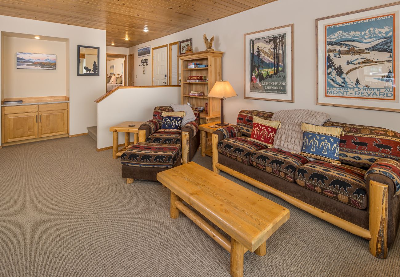 Condominium in Big Sky - New to Market! Ski in/Ski Out Big Sky Mountain Condo