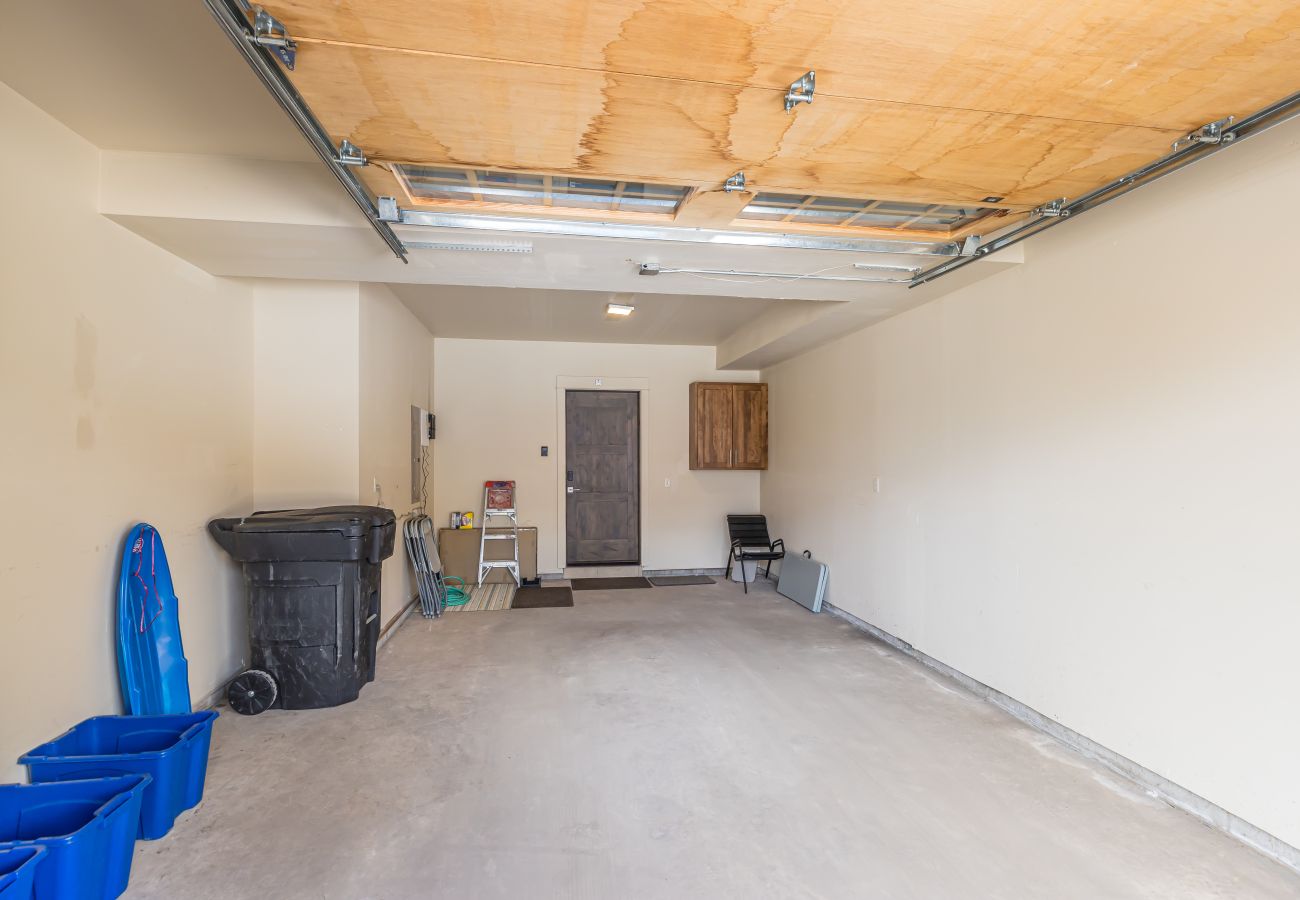 Condominium in Big Sky - New to Market! Big Sky Town Center Retreat
