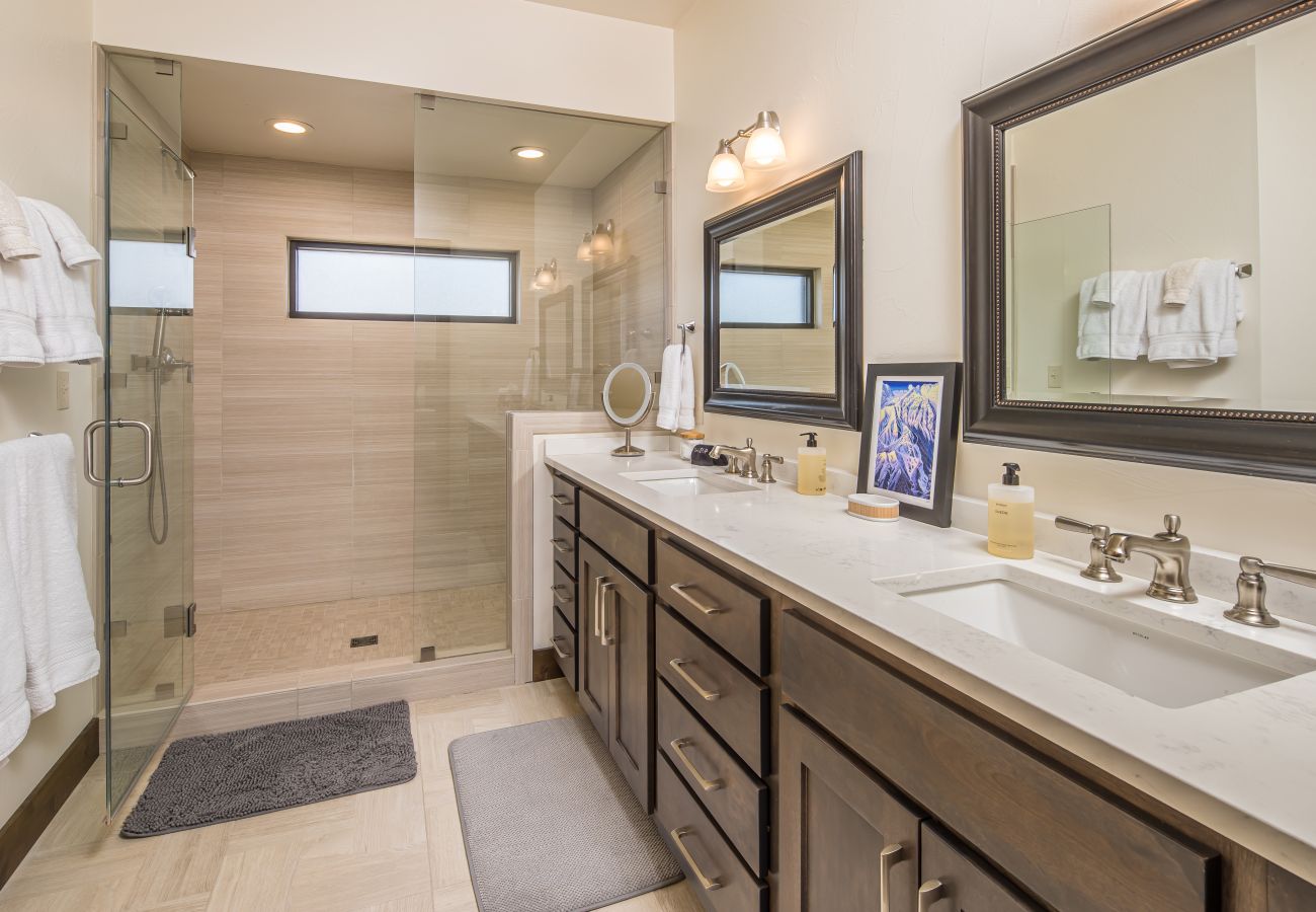 Condominium in Big Sky - New to Market! Big Sky Town Center Retreat