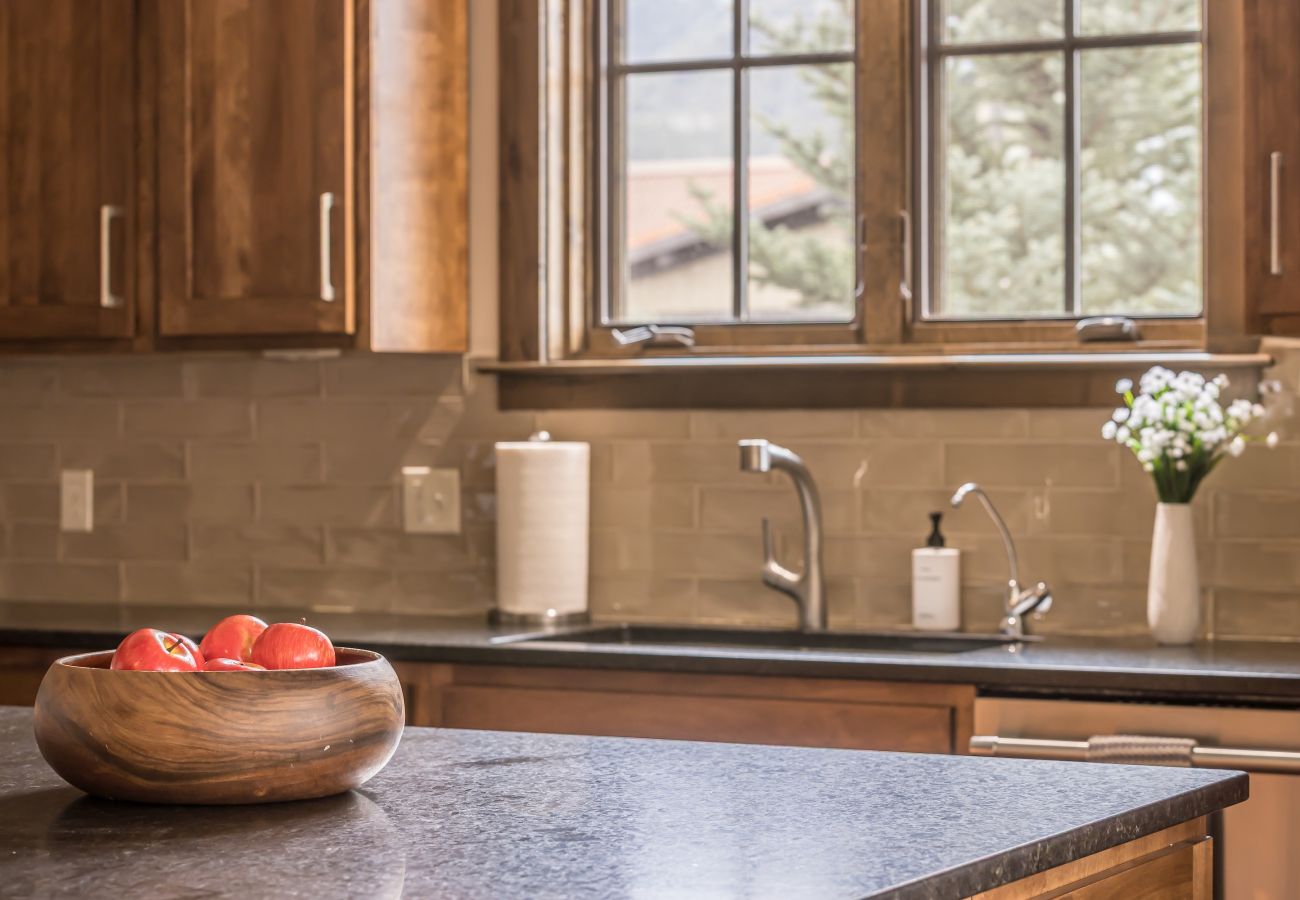 Condominium in Big Sky - New to Market! Big Sky Town Center Retreat