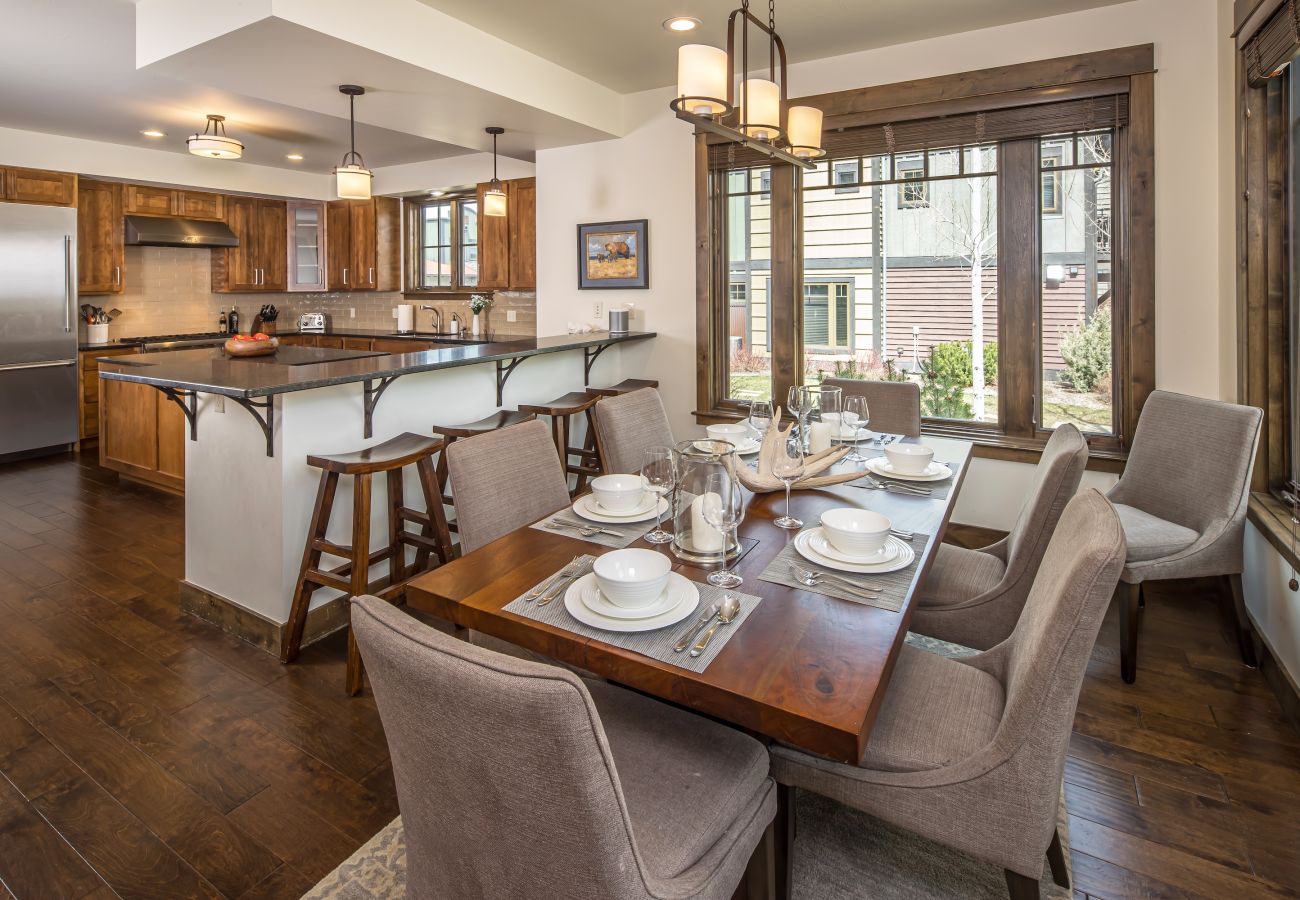 Condominium in Big Sky - New to Market! Big Sky Town Center Retreat