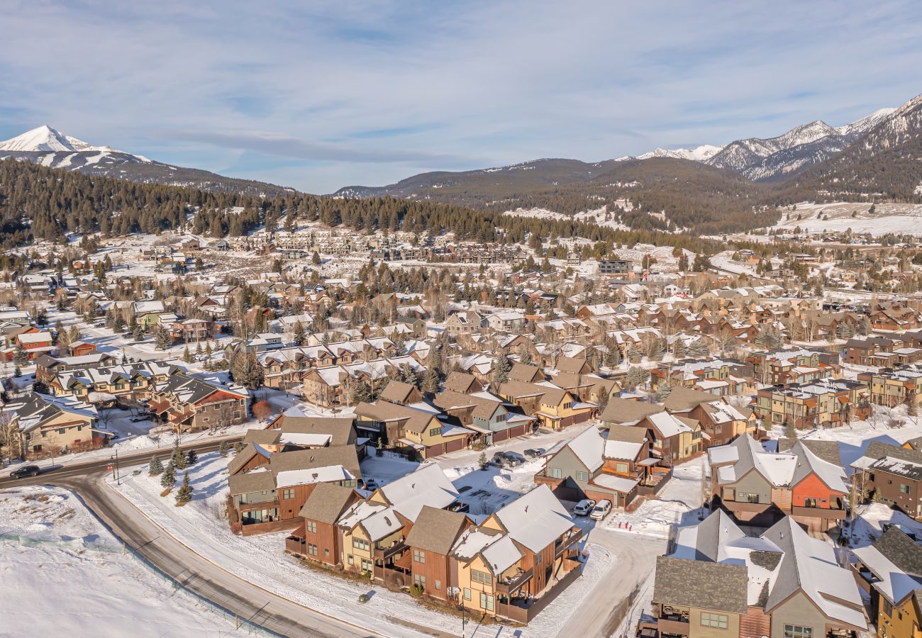 Condominium in Big Sky - New to Market! Big Sky Town Center Retreat