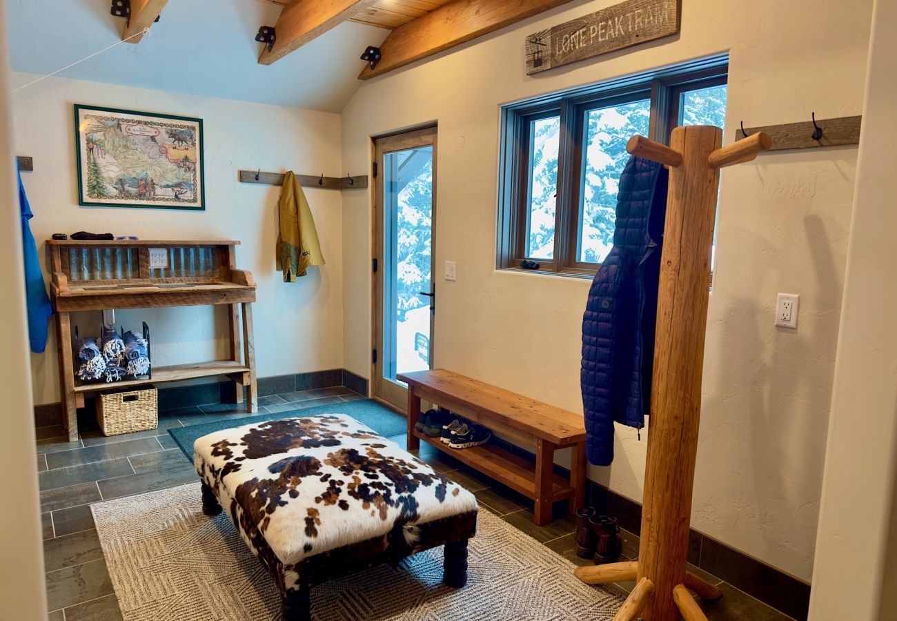 House in Big Sky - New Listing! Slopeside at Cowboy Heaven