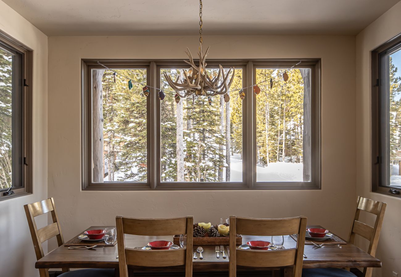 House in Big Sky - New Listing! Slopeside at Cowboy Heaven