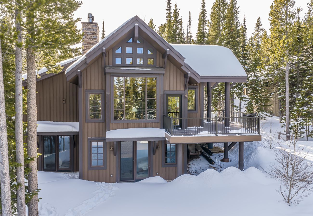 House in Big Sky - New Listing! Slopeside at Cowboy Heaven